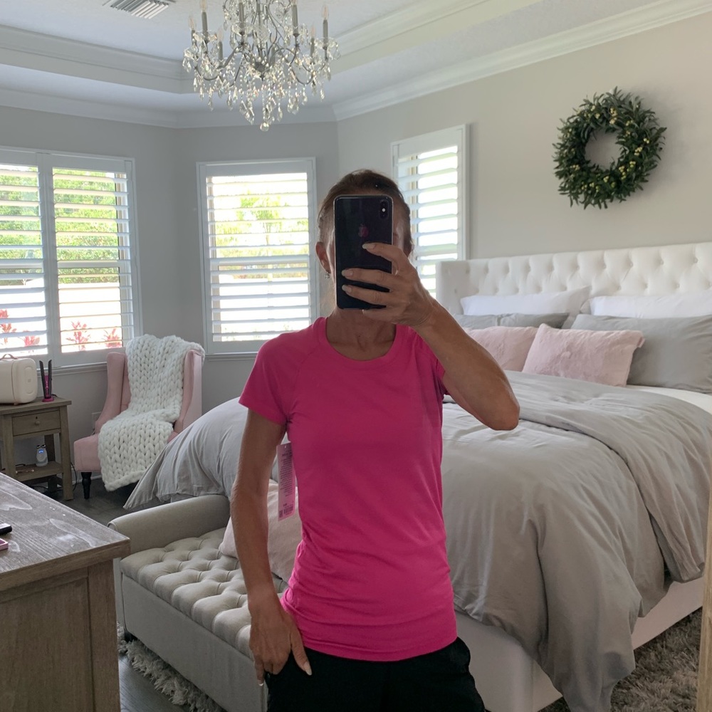 NWT Lululemon Sonic Pink Swifty Short Sleeve Shirt